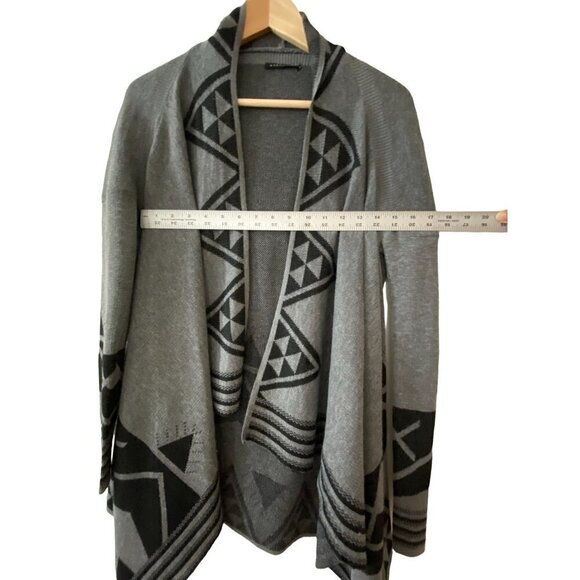 Staccato Free Flow Geometric Pattern Cardigan | Gray | Size Small - Picture 7 of 7